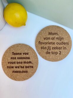 set onderzetters moeder van duurzaam kurk, origineel kleinigheidje met humor