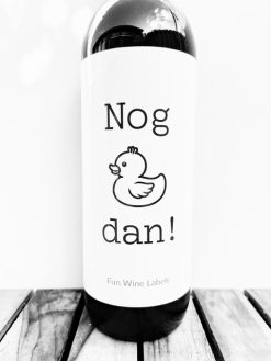 wijnetiket nog eendje dan, met een illustratie van een eendje erop
